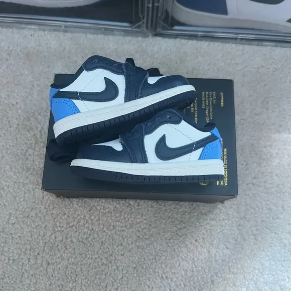 Air Jordan 1 Low OG Obsidian/University Blue UNC FQ5435-400 Toddler Size 4C