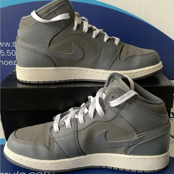 Air Jordan 1 Mid Cool Grey Kids 7y
