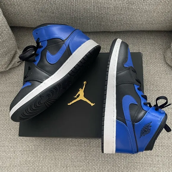 Air Jordan 1 Mid GS “Royal 2020” Stadium Shoes -Size 7Y