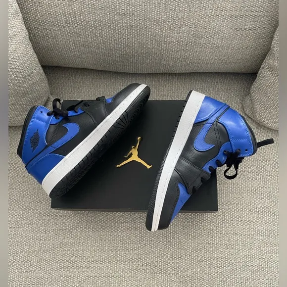 Air Jordan 1 Mid GS “Royal 2020” Stadium Shoes -Size 7Y