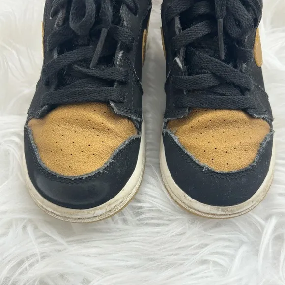 Air Jordan 1 Retro High (Melo) Toddler Sneakers Size 9c
