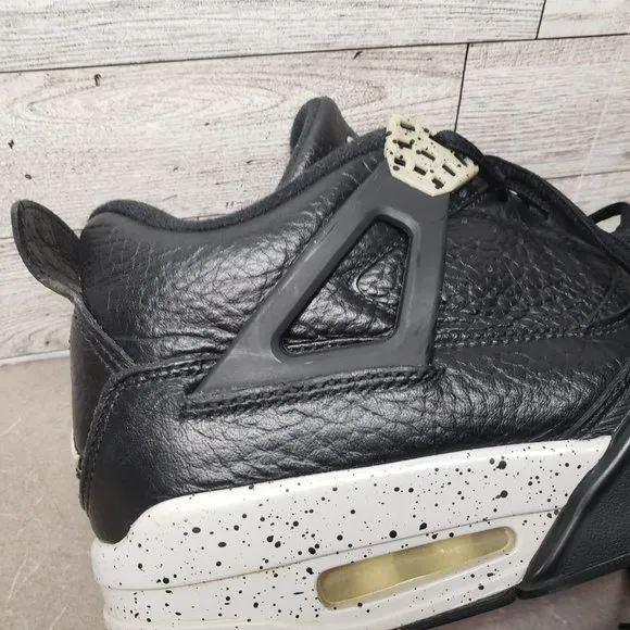 Air Jordan 4 Retro Oreo