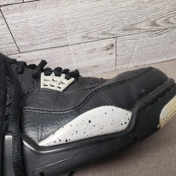 Air Jordan 4 Retro Oreo