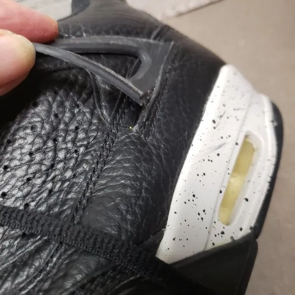Air Jordan 4 Retro Oreo