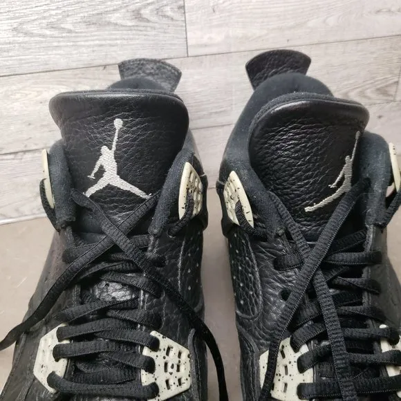 Air Jordan 4 Retro Oreo
