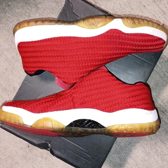 Air Jordan Future Low 2015 Bred 'Gym Red White' 10½Wo. (9M)