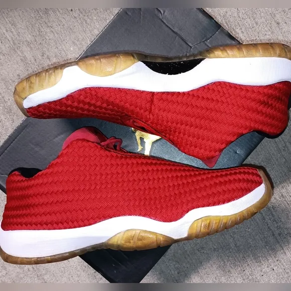 Air Jordan Future Low 2015 Bred 'Gym Red White' 10½Wo. (9M)