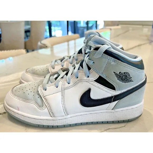 Air Jordan Nike Shoes Youth Light Blue Size 7Y