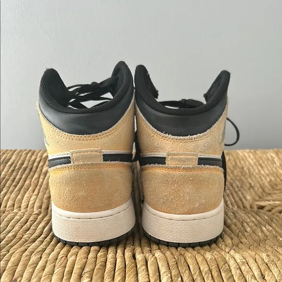 Air Jordan Sneakers in Apricot / Black and White - Youth