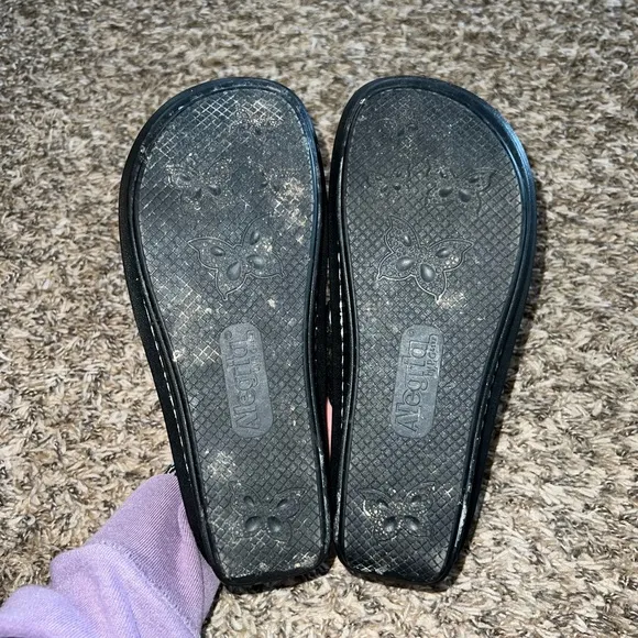 Alegria Metallic Shiny Strap Slip On Sandals Size 9