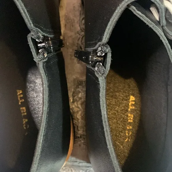 All Black Women’s Black Leather Zip Side Shoes Size 38