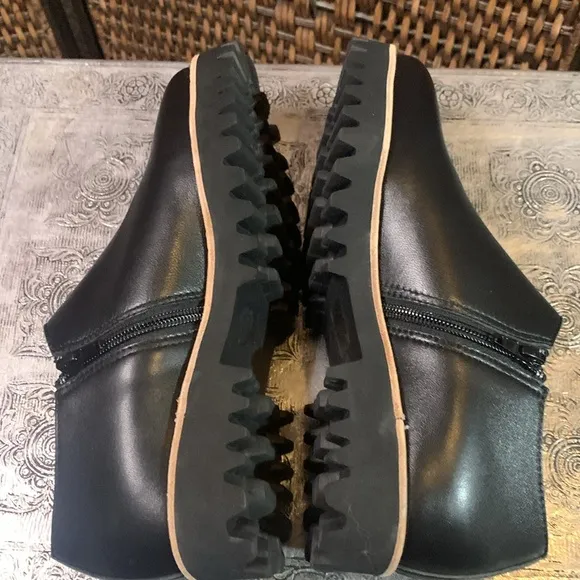 All Black Women’s Black Leather Zip Side Shoes Size 38