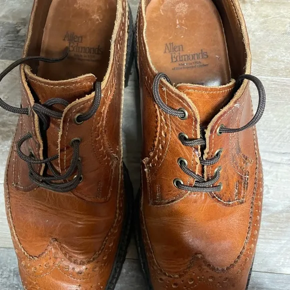 Allen Edmonds Brown Wing Tip Lug Sole Men's Size  9d