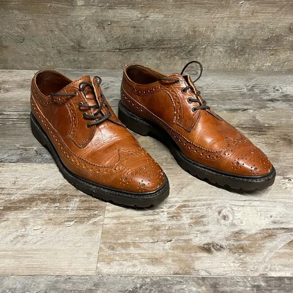Allen Edmonds Brown Wing Tip Lug Sole Men's Size  9d