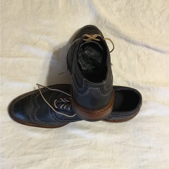 Allen Edmonds Neumok size 10.5 4065 new with box BRAND-NEW, unused and unworn