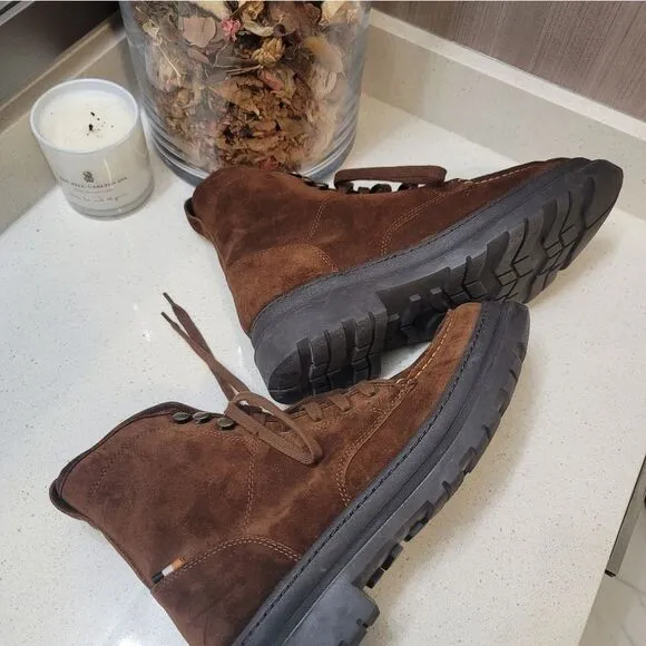 Allen Edmonds Port Washington sawyer suede Boots 9.5 D