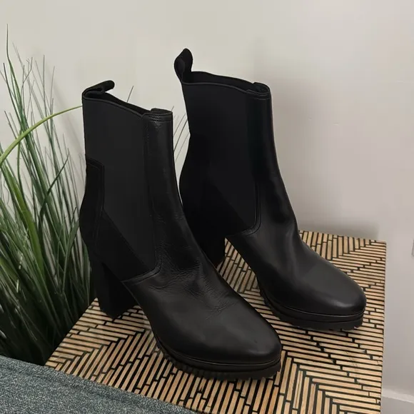 AllSaints • Women’s Leather Sahara Boots NWOT