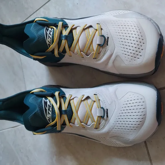 Altra Men's Olympus 5 -Trail Running Shoes - Gray / Teal