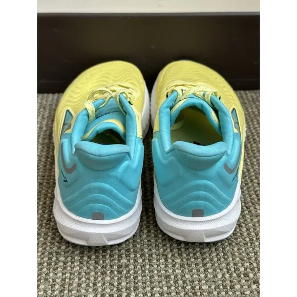 Altra Torin 7 Women's Size 6  Running Shoes Yellow AL0A82CZ770