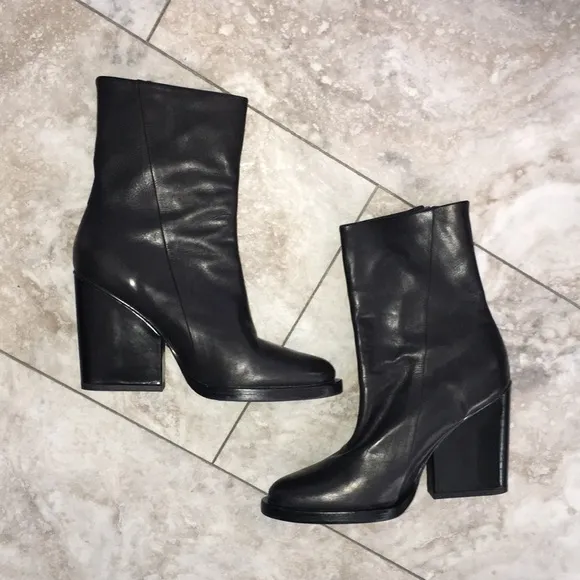 &amp; OTHER STORIES BLACK REAL GENUINE SOFT LEATHER SIDE ZIPPER BOOTS WORN 1X