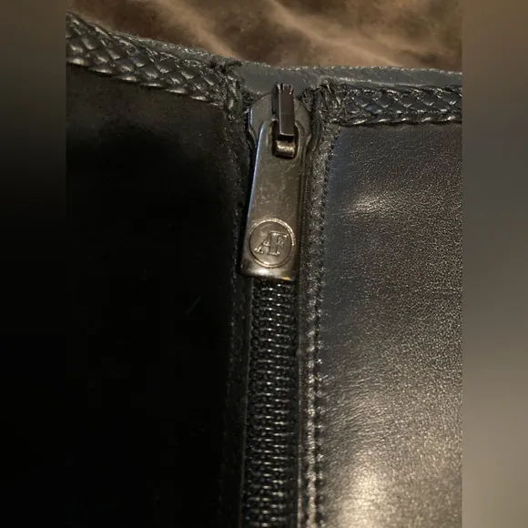 Angela Falconi, size 6.5, beautiful black leather boots, made in Italy.