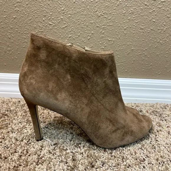 Ann Taylor Sloan Fringe Suede Peeptoe Heels Dark Caramel Women’s 6.5M