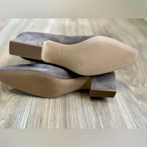 Ann Taylor Tapered Heel Suede Booties Pine Bark Color Size 8.5 NWOT