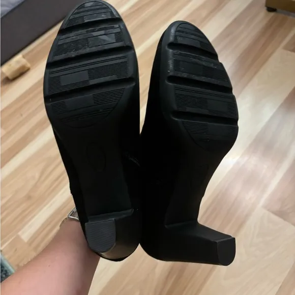 Anne Klein Women’s Xland Suede Booties Size 8.5 New