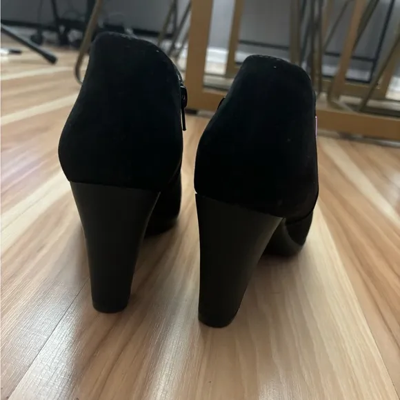 Anne Klein Women’s Xland Suede Booties Size 8.5 New