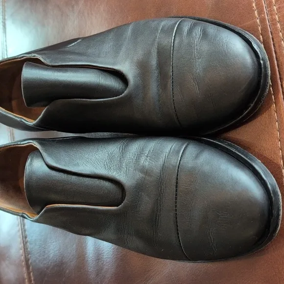 Anne Thomas Black Leather Slip-On Shoes 36