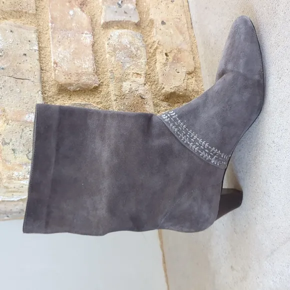 ANTHRO I Embroidered Grey Slouch Suede Kitten Heel Ankle Boots by Silent D, 6