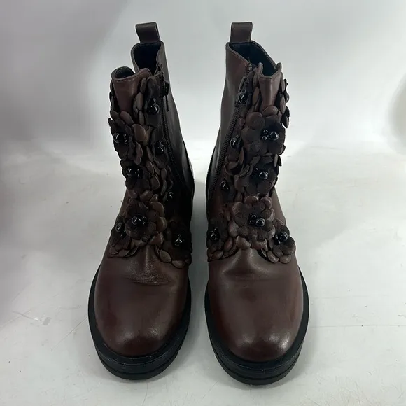 Anthropologie boots Bruno Premi Essential Floral Booties brown leather sz 5.5