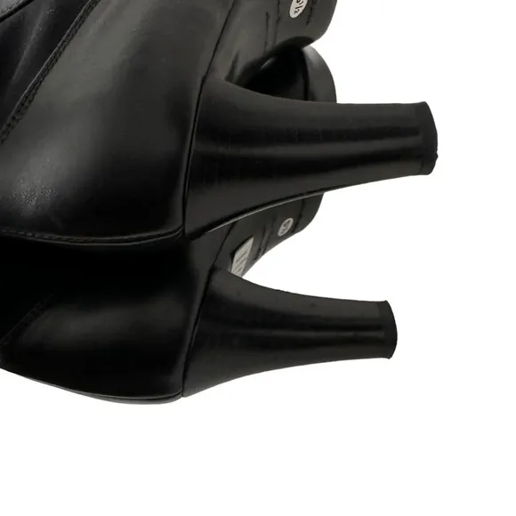 Aquatalia Black Leather Ankle Booties