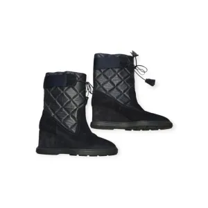Aquatalia Caliana Boots - Women Size 8 - Black Suede