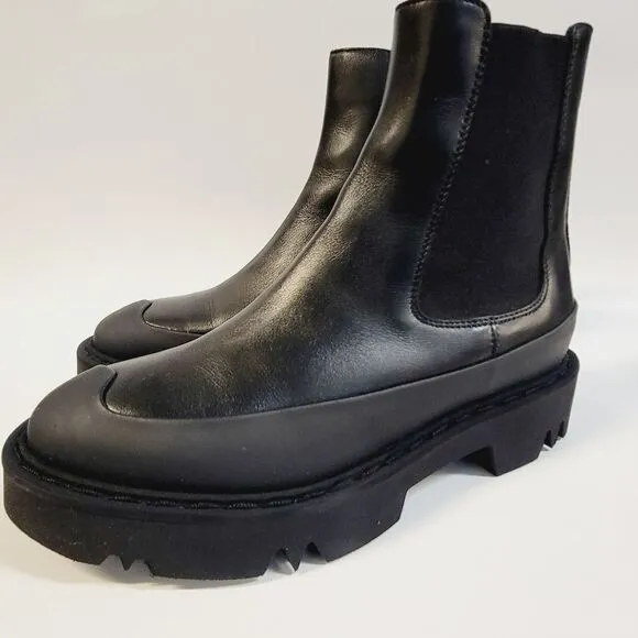 Aquatalia Holly Black Leather Lub Boots and Dust Bag Size 8 NIB