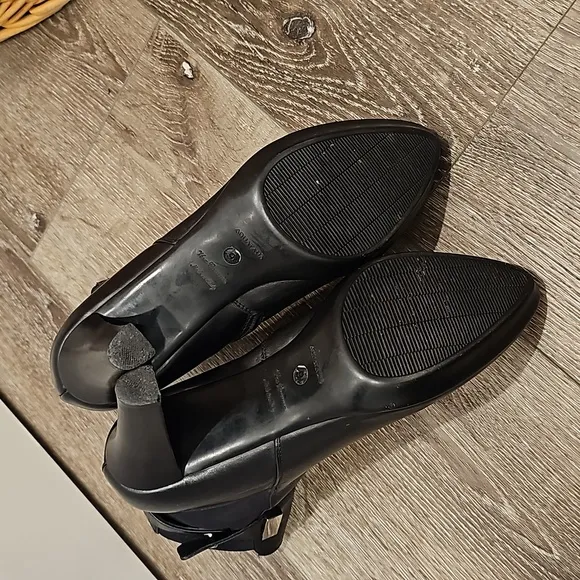 AQUATALIA Kate Middleton black ankle boots