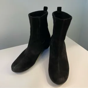 Aquatalia Versa Waterproof Black Nappa Suede Chelsea Wedge Ankle Boots 7