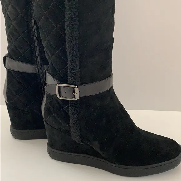 Aquatalia!Beautiful black suede Aquatalia boots