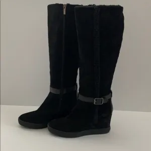 Aquatalia!Beautiful black suede Aquatalia boots
