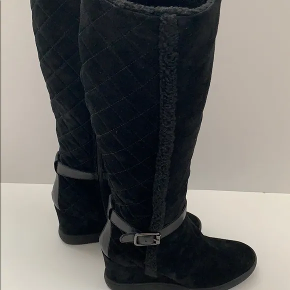 Aquatalia!Beautiful black suede Aquatalia boots