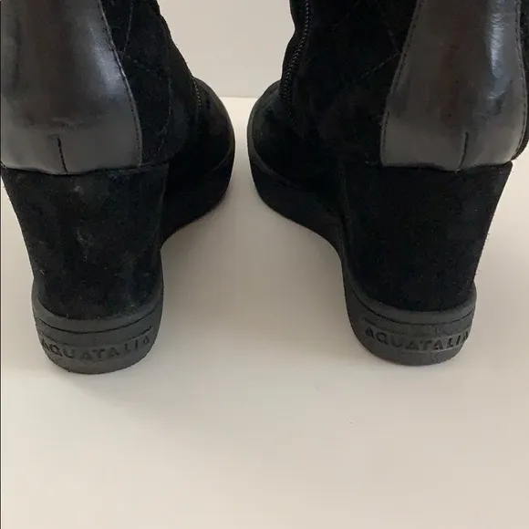 Aquatalia!Beautiful black suede Aquatalia boots