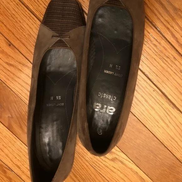 ARA German -made comfy pumps. soft genuine suede