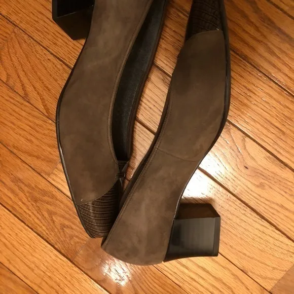 ARA German -made comfy pumps. soft genuine suede