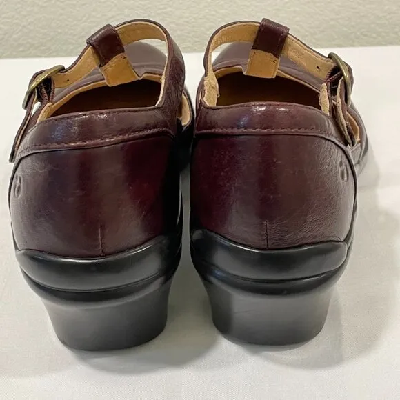 ARAVON &quot;Maura&quot; T-Strap Genuine Leather Pump, Wine - 6.5 B