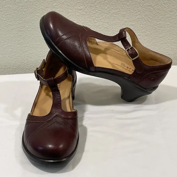 ARAVON &quot;Maura&quot; T-Strap Genuine Leather Pump, Wine - 6.5 B
