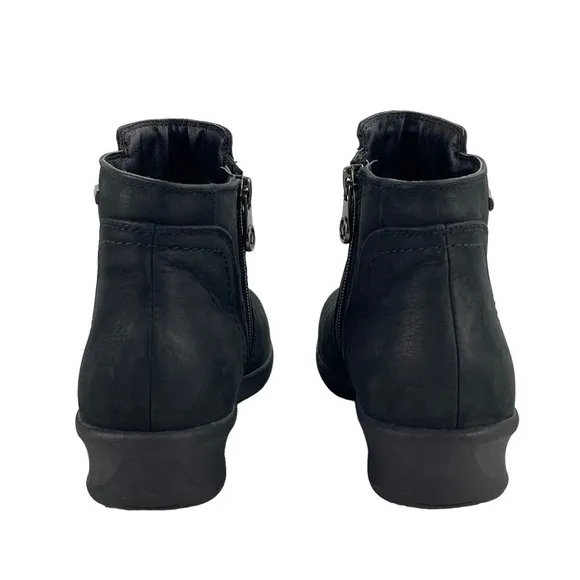 ARAVON FAIRLEE BLACK WATERPROOF LEATHER ZIP UP ANKLE BOOTS