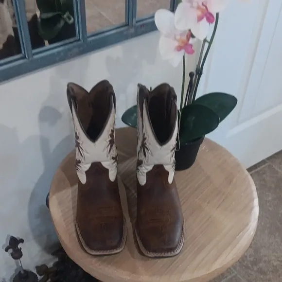 Ariat Kids Boots Brown and Cream