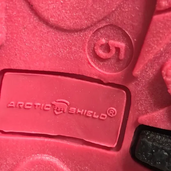 Artic Shield Girls Warm Insulated Waterproof Pink and Black Boots
