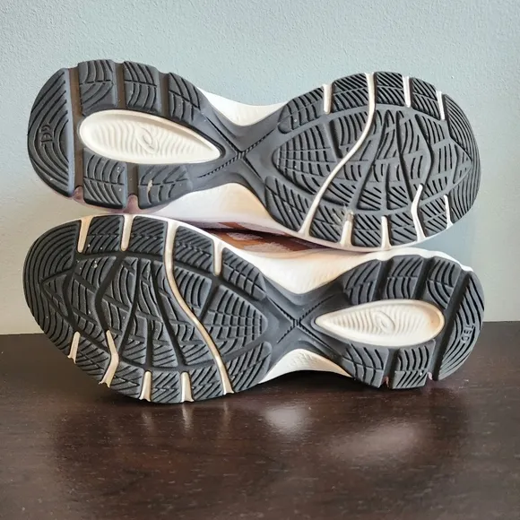 ASICS GEL- Kumo Lyte 2 Running Shoes