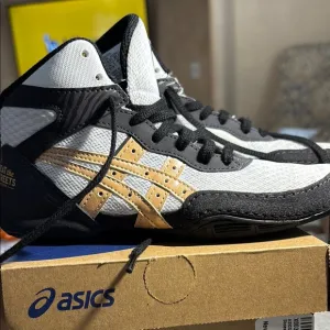 Asics Kids Sneakers Black and Gold wrestling shoes